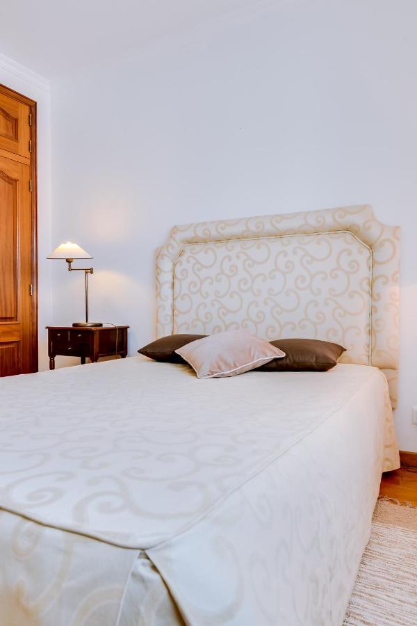 Mango Apartment - Faro City Center Bagian luar foto