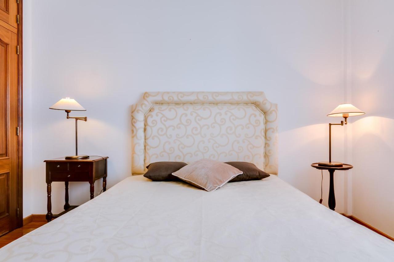 Mango Apartment - Faro City Center Bagian luar foto